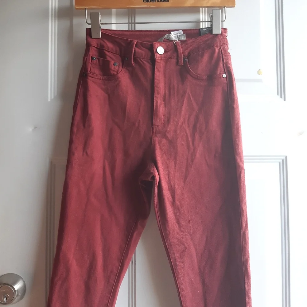 Hi Rise Jeans - Picture 9 of 10